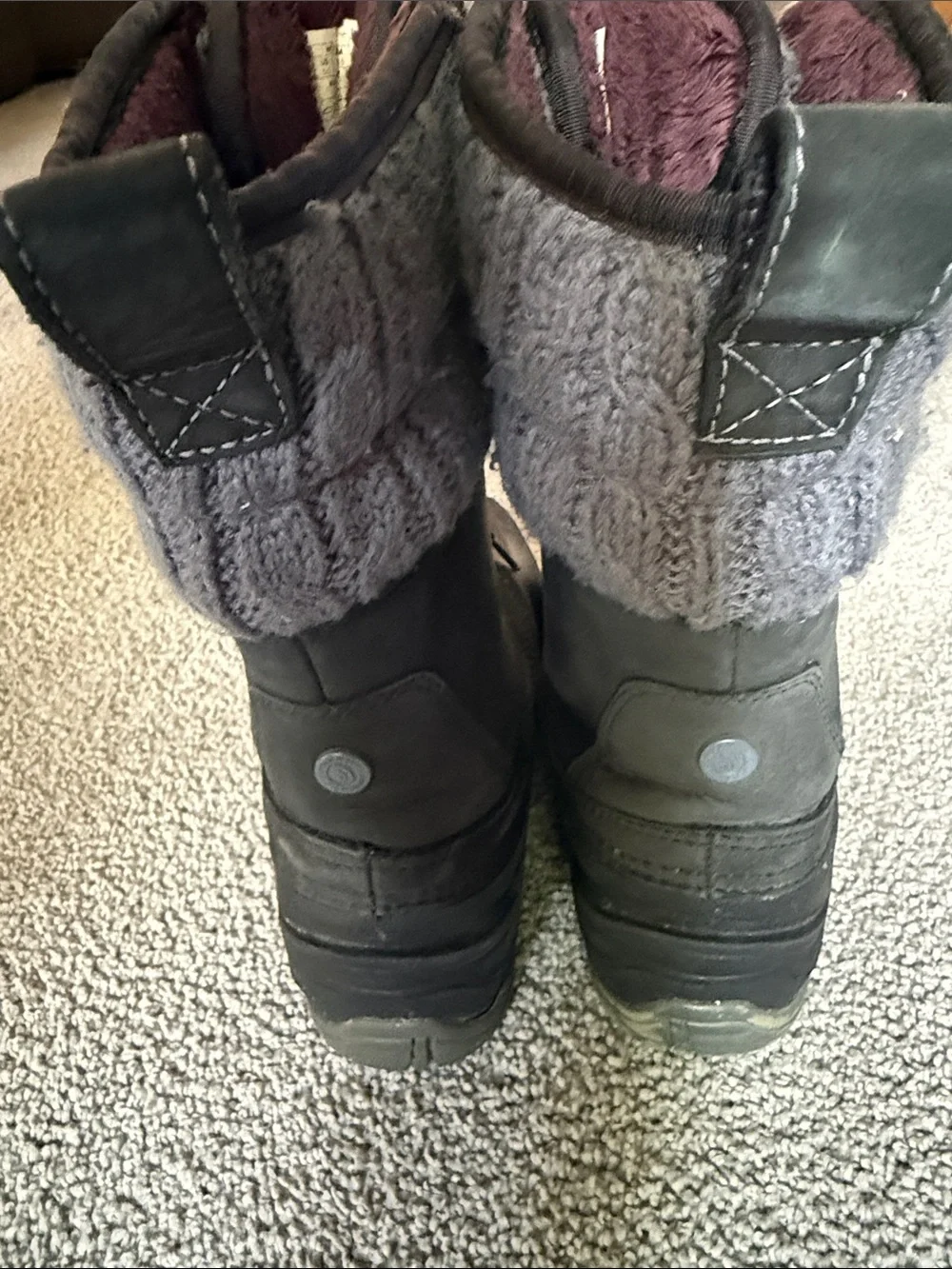 The North Face Shellista II PURPLE Faux Fur Lined w/Cable Knit Cuff-Size 5.5